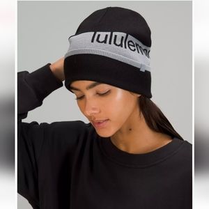NWT LULULEMON Black Gray Wool-Blend Knit Logo Beanie Unisex